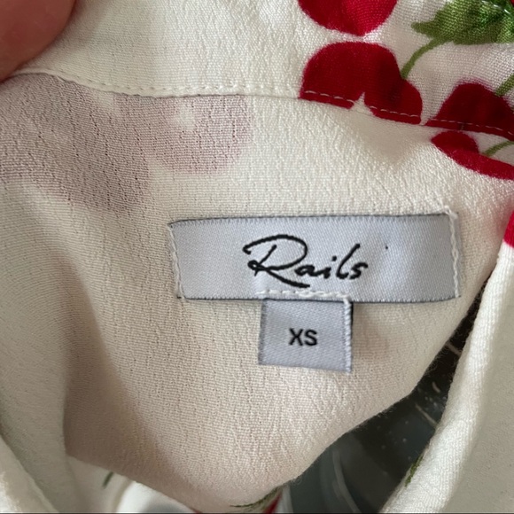 Rails cherry fruit printed button up top short sleeve cream colour - Picture 6 of 9